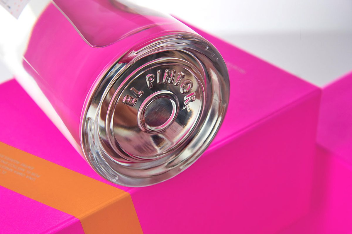 奢華龍舌蘭酒品牌設計和酒品牌包裝設計包含哪些內容,品牌設計，品牌形象設計，酒品牌設計，品牌包裝設計，酒包裝設計，深圳品牌設計，左右格局