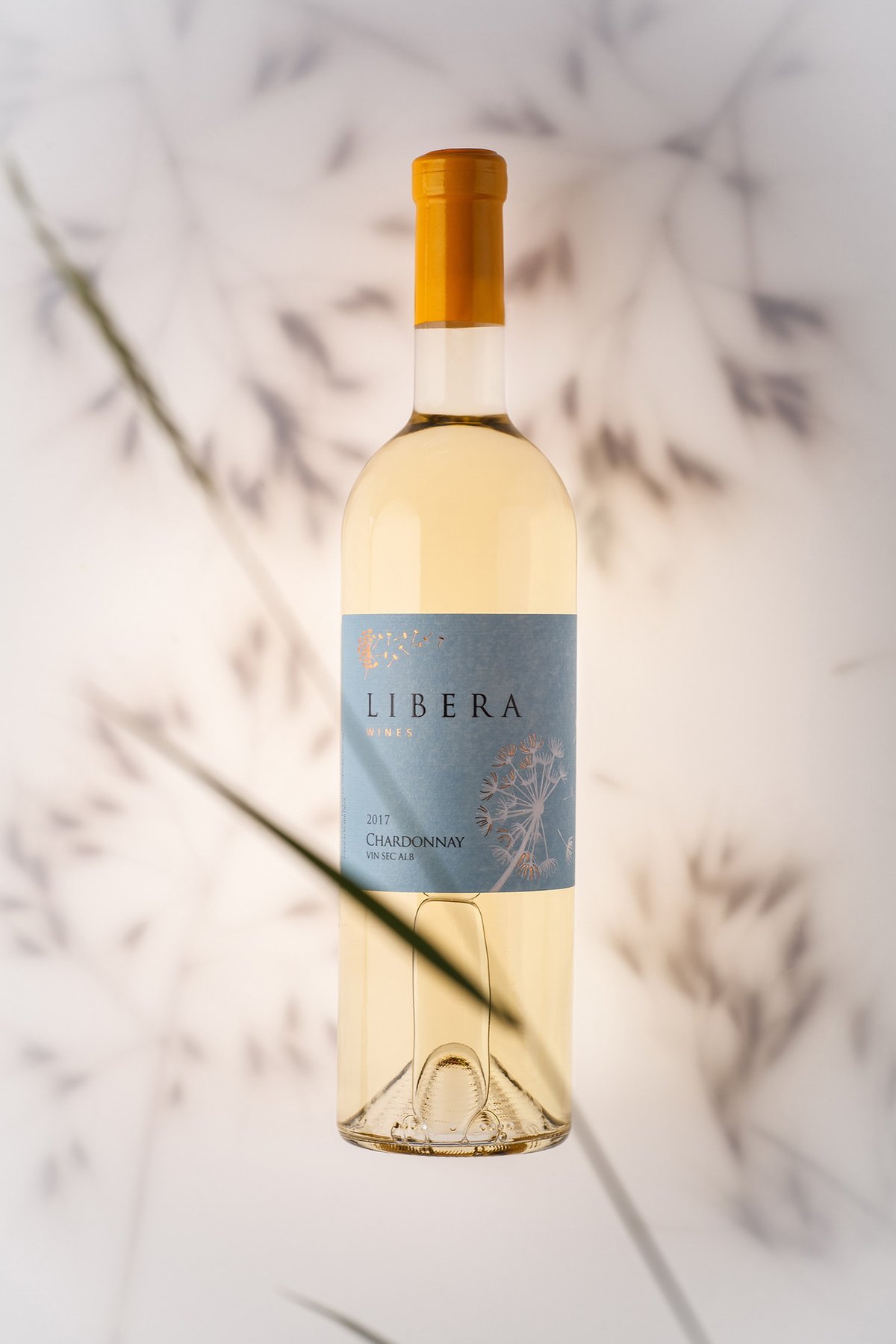 Libera餐食葡萄酒品牌包裝設(shè)計(jì)——創(chuàng)新品牌營(yíng)銷(xiāo)的必要性，餐飲品牌設(shè)計(jì)，品牌形象整合，品牌包裝設(shè)計(jì)，餐飲品牌視覺(jué)設(shè)計(jì)，餐飲品牌營(yíng)銷(xiāo)，品牌戰(zhàn)略定位，品牌設(shè)計(jì)公司，深圳品牌策劃，深圳品牌設(shè)計(jì)，左右格局