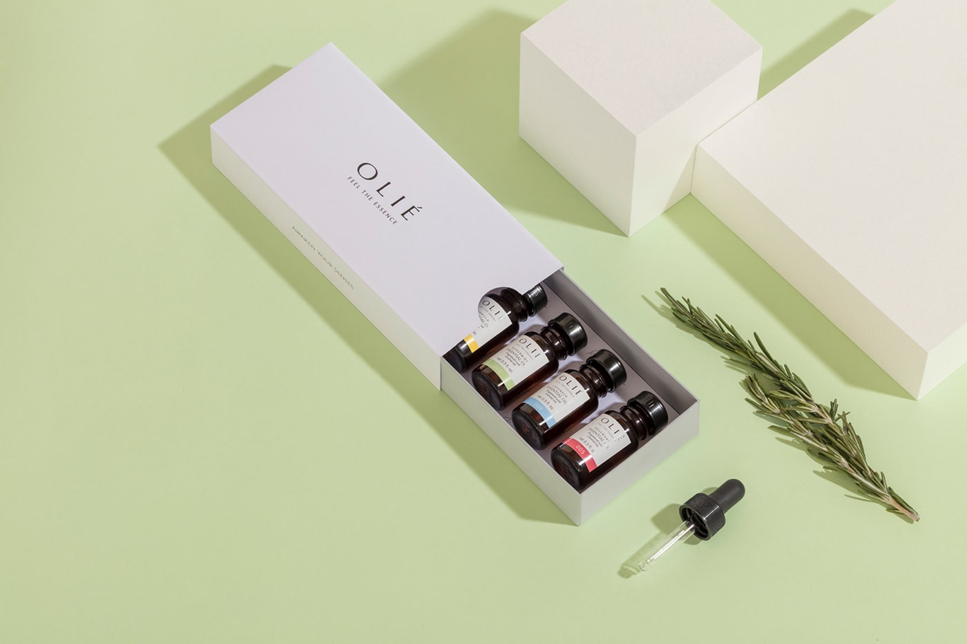 OLIE 香薰產品零售企業品牌設計案例，化妝品品牌設計，品牌設計公司，深圳品牌設計，左右格局